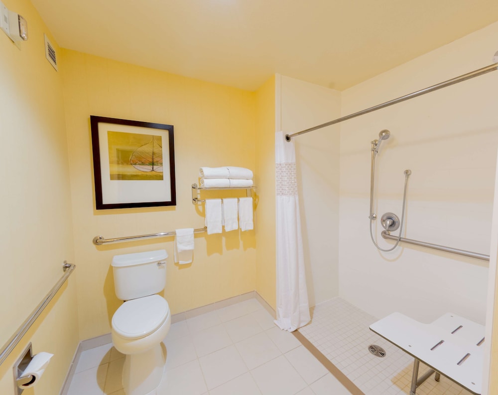 Hampton Inn & Suites Riverside Corona East - photo 16