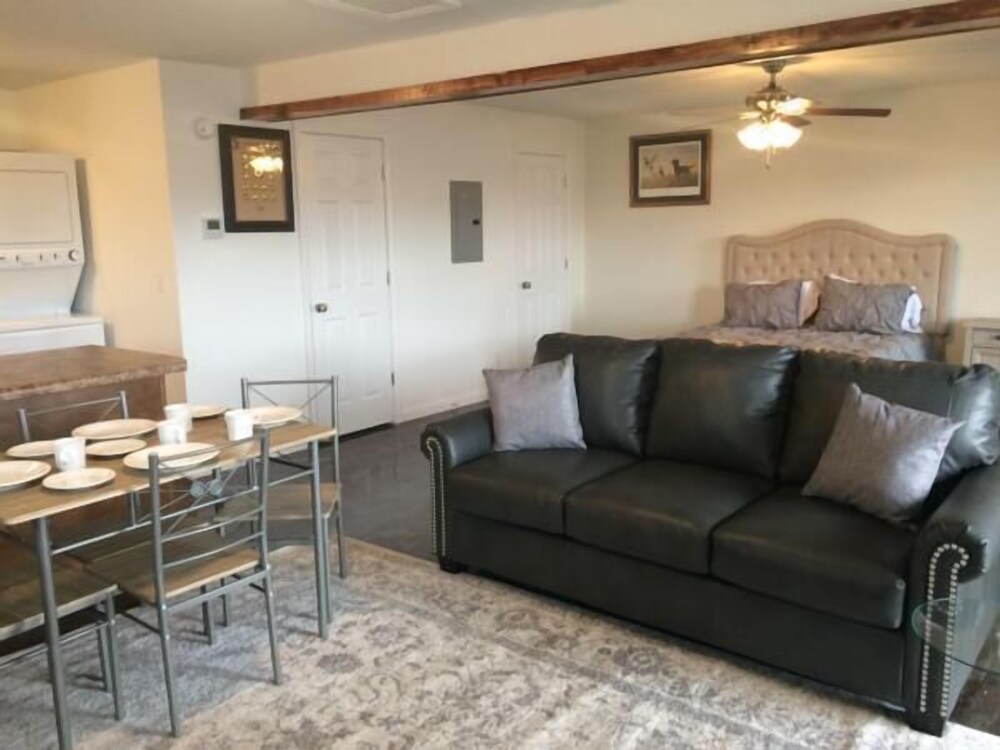Anchor Inn & Suites — hotel in Jamestown