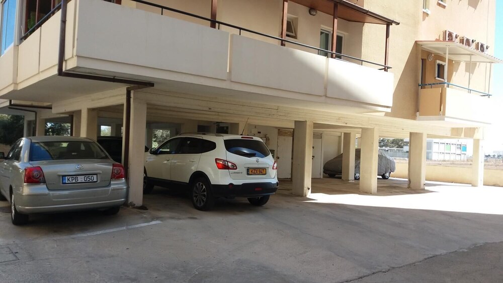 Apartment 401 Camelia Court