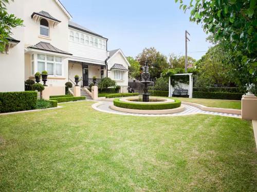 Funky Inner West Studio with Private Patio - last minute hotel in Sydney
