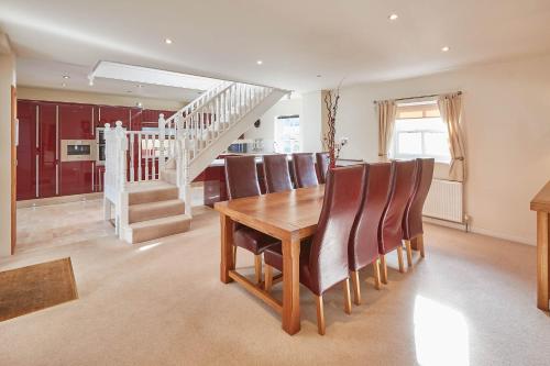 Host & Stay Folkton Cottages