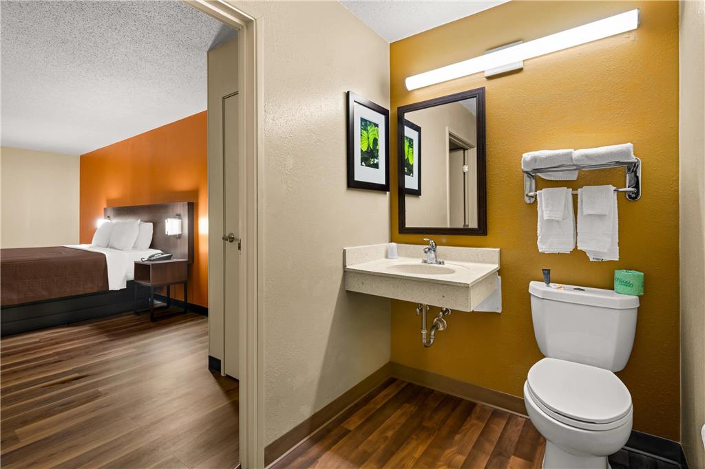 Suburban Studios Winston Salem - photo 10