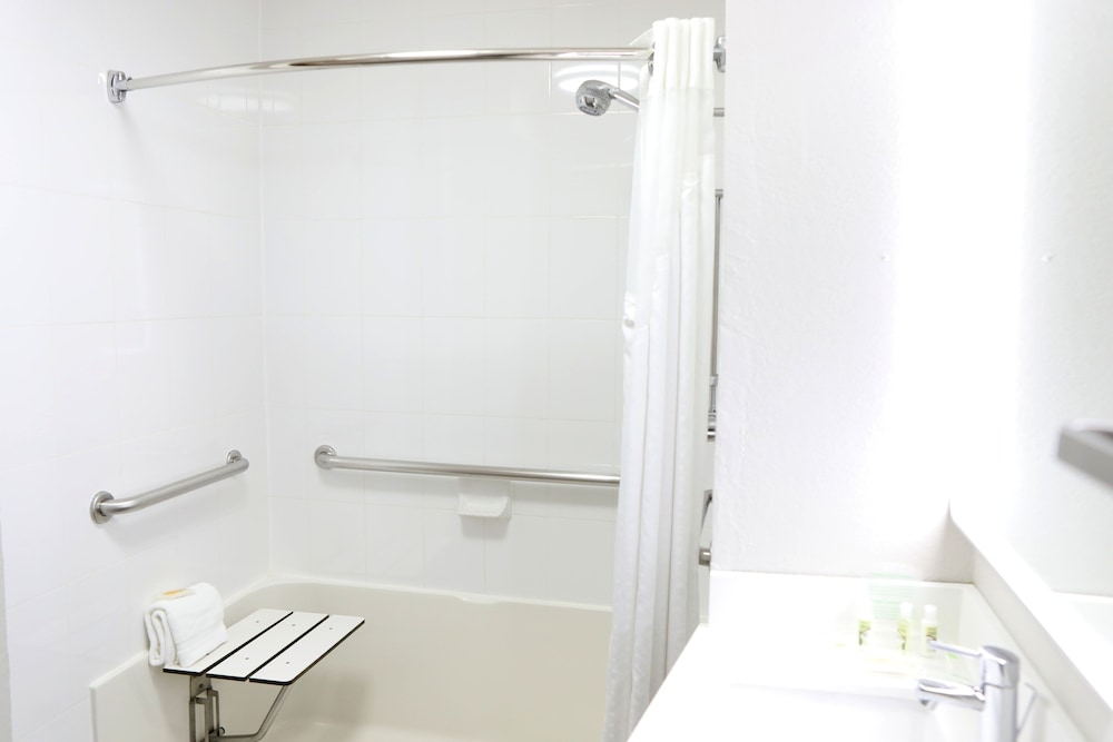 Holiday Inn Chicago Oakbrook an IHG Hotel - photo 4