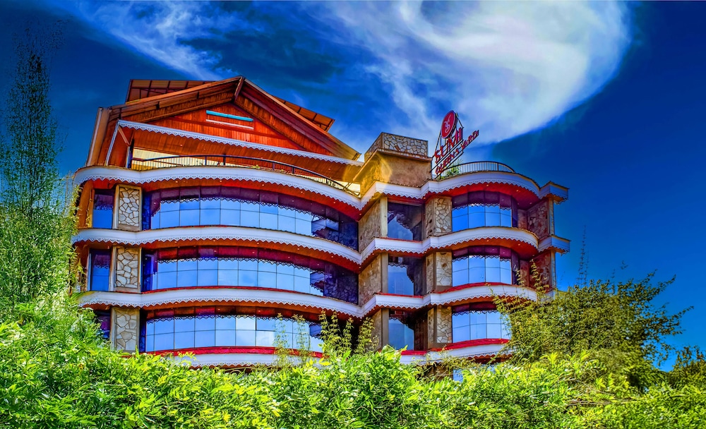 Sumitel Queens Yard - carbon neutral hotel in Darjiling