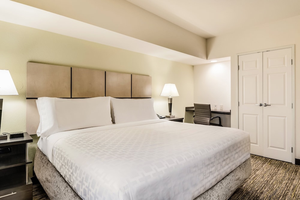 Candlewood Suites Portland Airport by IHG - photo 10