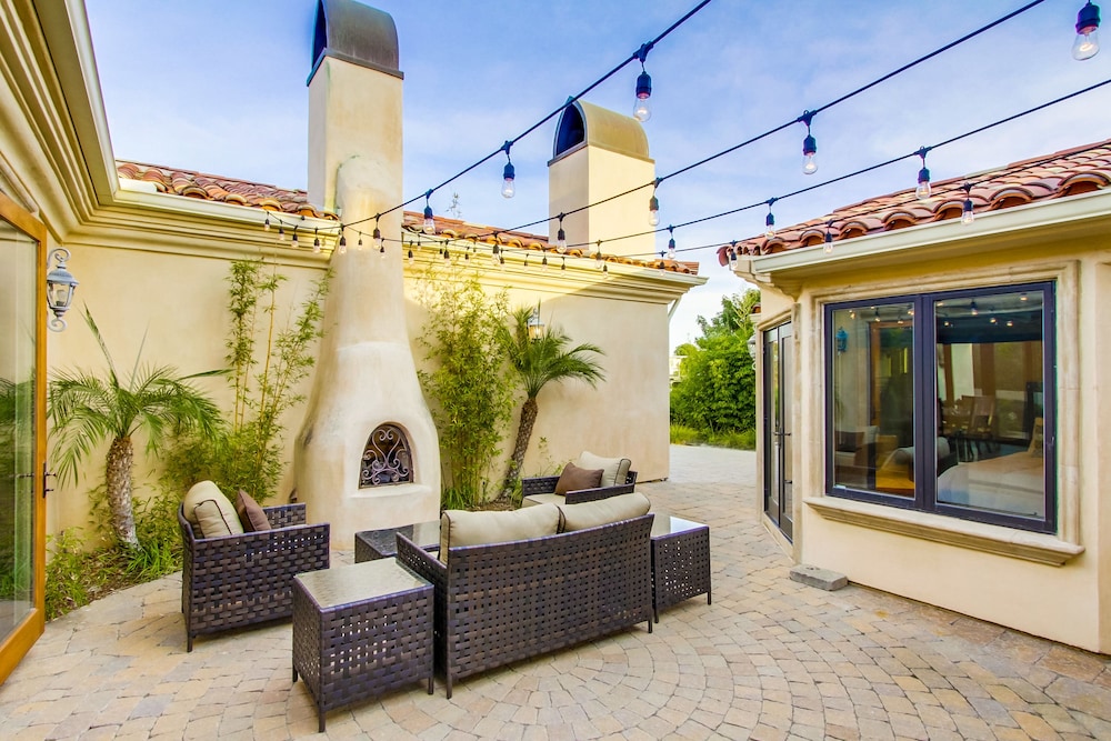 Tropical 5BR La Jolla Retreat by NamaStay - photo 52