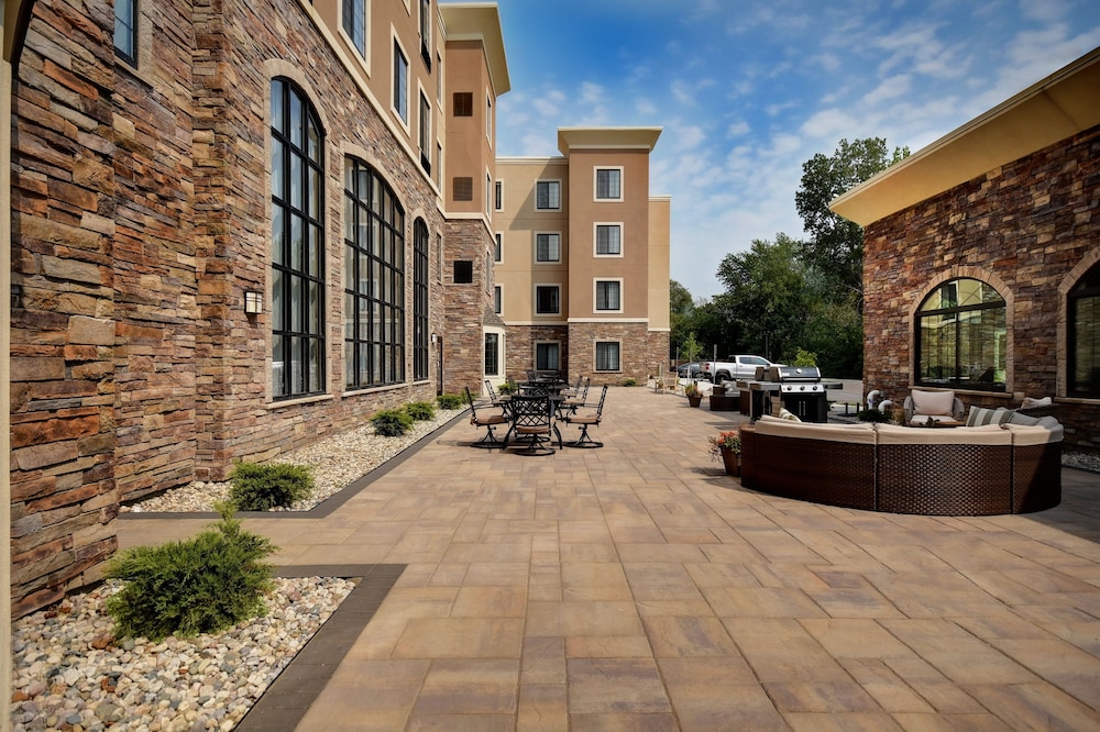 Staybridge Suites Holland by IHG - photo 41