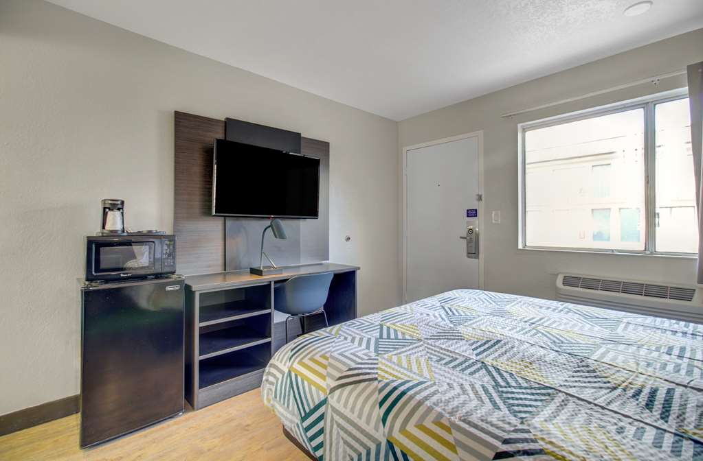 Motel 6 Venice FL - photo 24