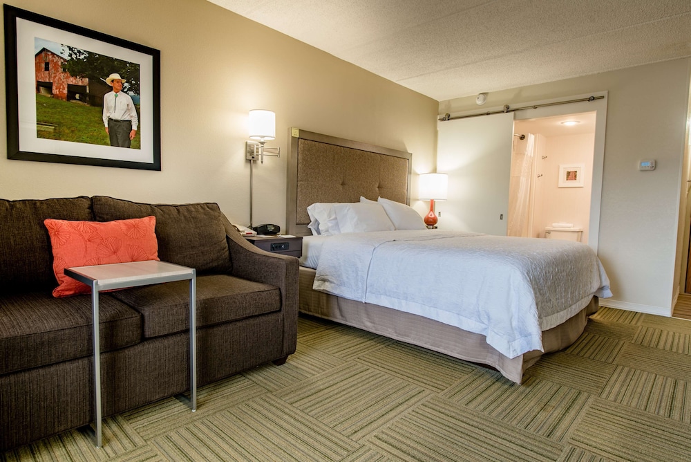 Hampton Inn Caryville I 75 Cove Lake State Park - photo 29