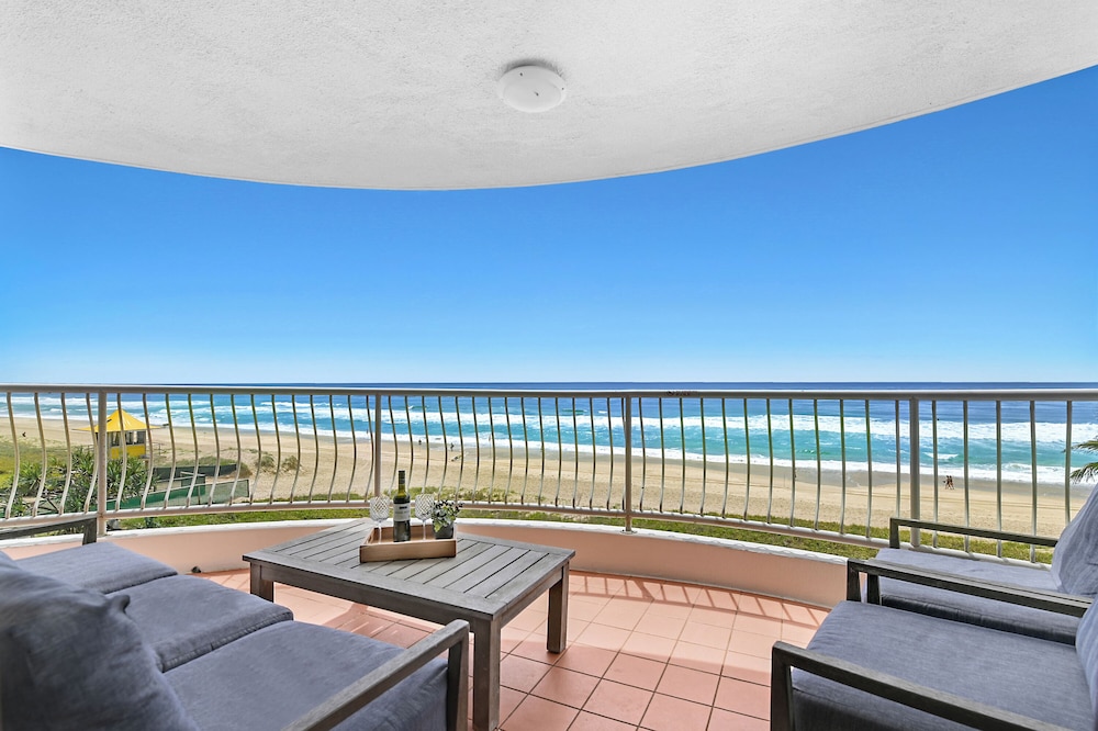 Albatross North Apartments — 4-Star Luxury Hotel in Mermaid Beach, Australia