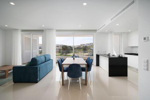Blue Pearl Cosy Lagos Apartment — 4-Star Luxury Hotel in Lagos, Portugal