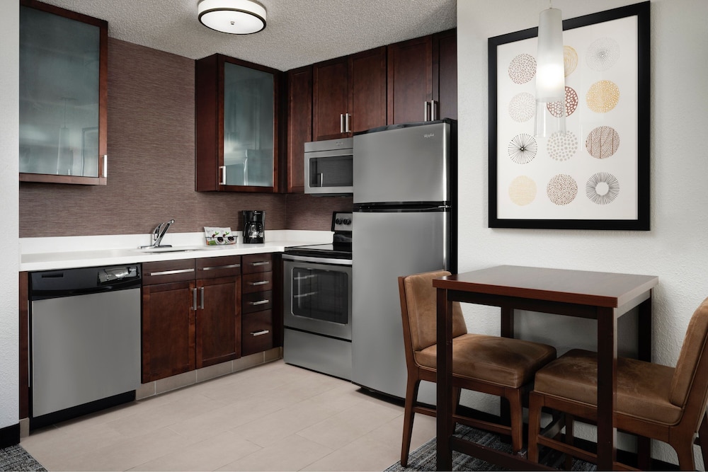 Residence Inn by Marriott Grand Rapids Airport - photo 9