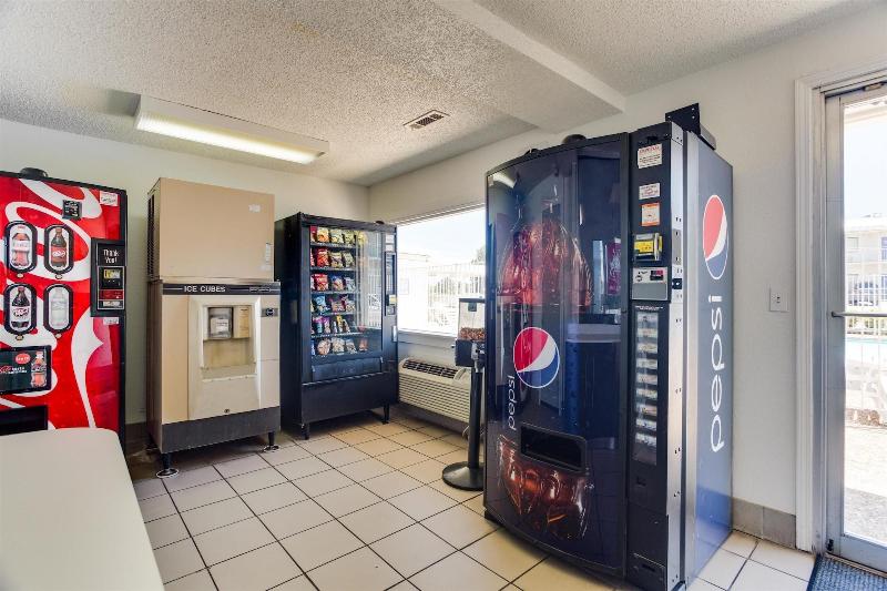 Motel6 Fayetteville AR - photo 46