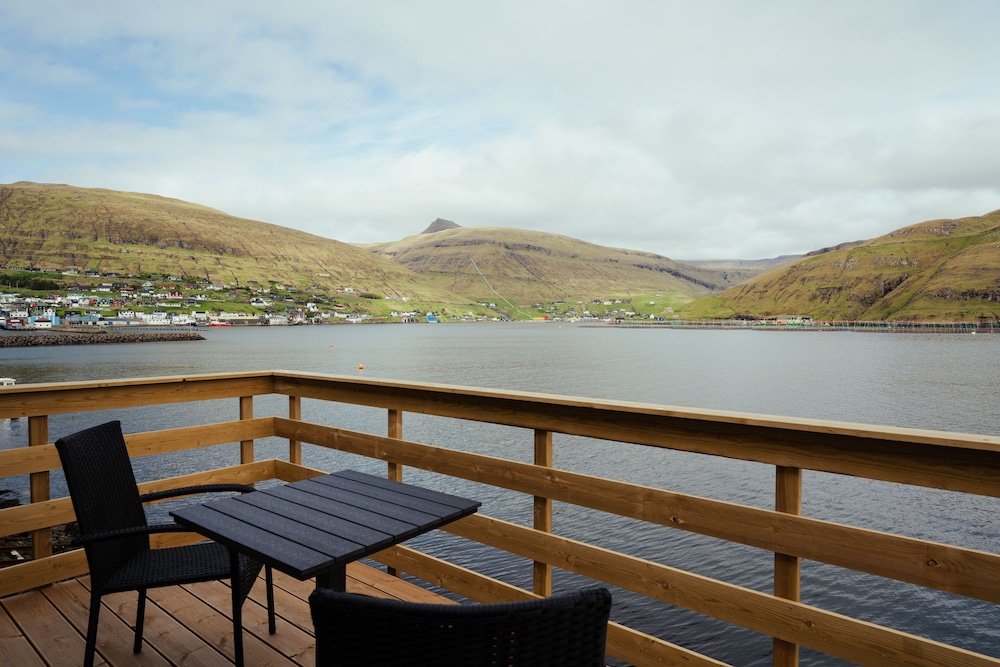 Luxurious Waterfront Retreat Spectacular Views in Vestmanna, Faroe Islands