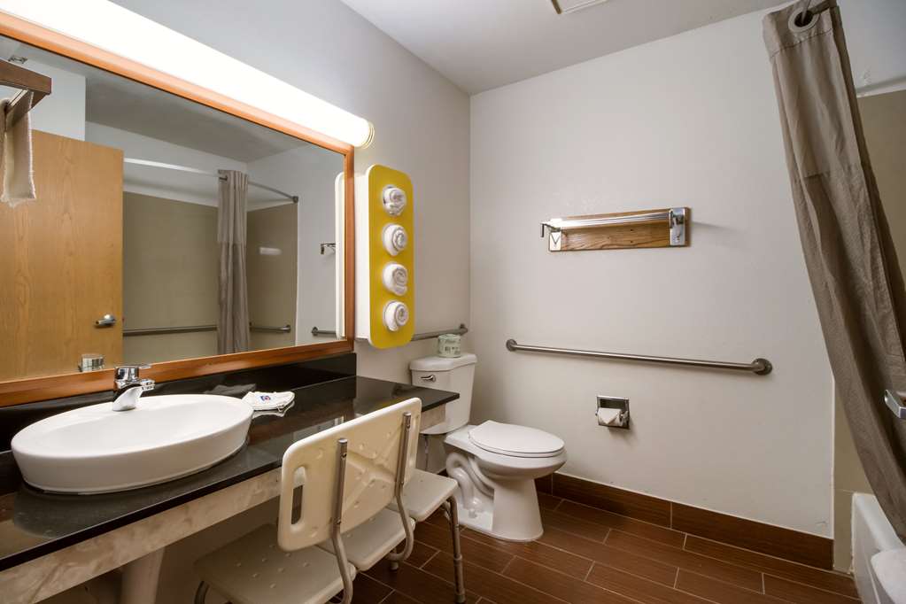 Motel6 Davenport IA - photo 15