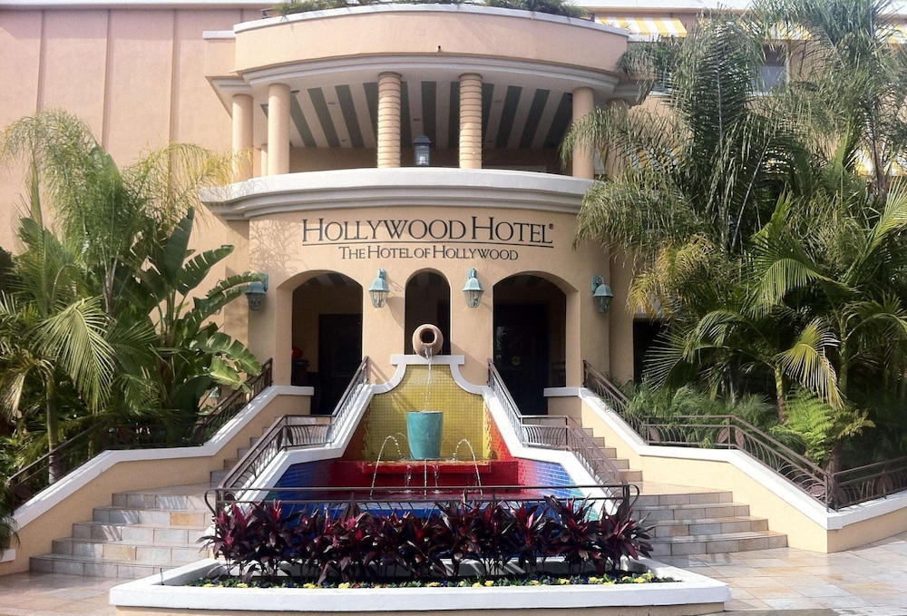 Hollywood Hotel - featured photo