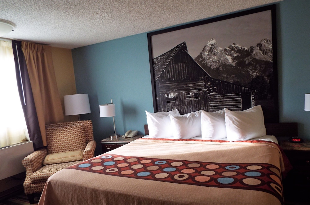 Super 8 by Wyndham Casper East Evansville - photo 17