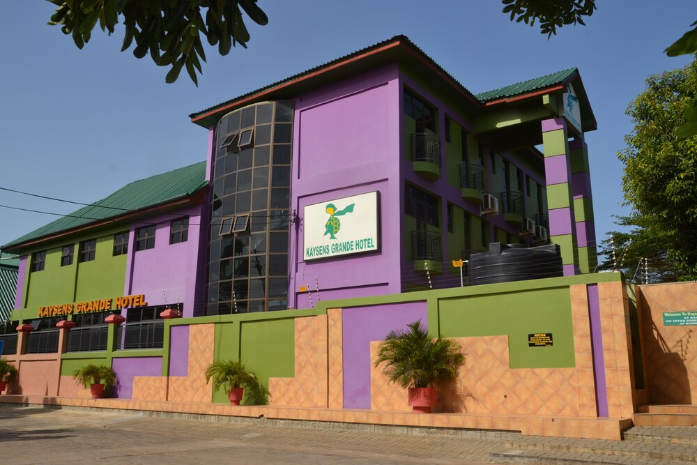 Kaysens Grande Hotel in Tema, Ghana