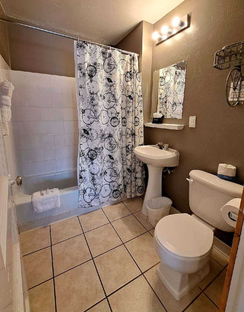 Buffalo Lodge Bicycle Resort - photo 130