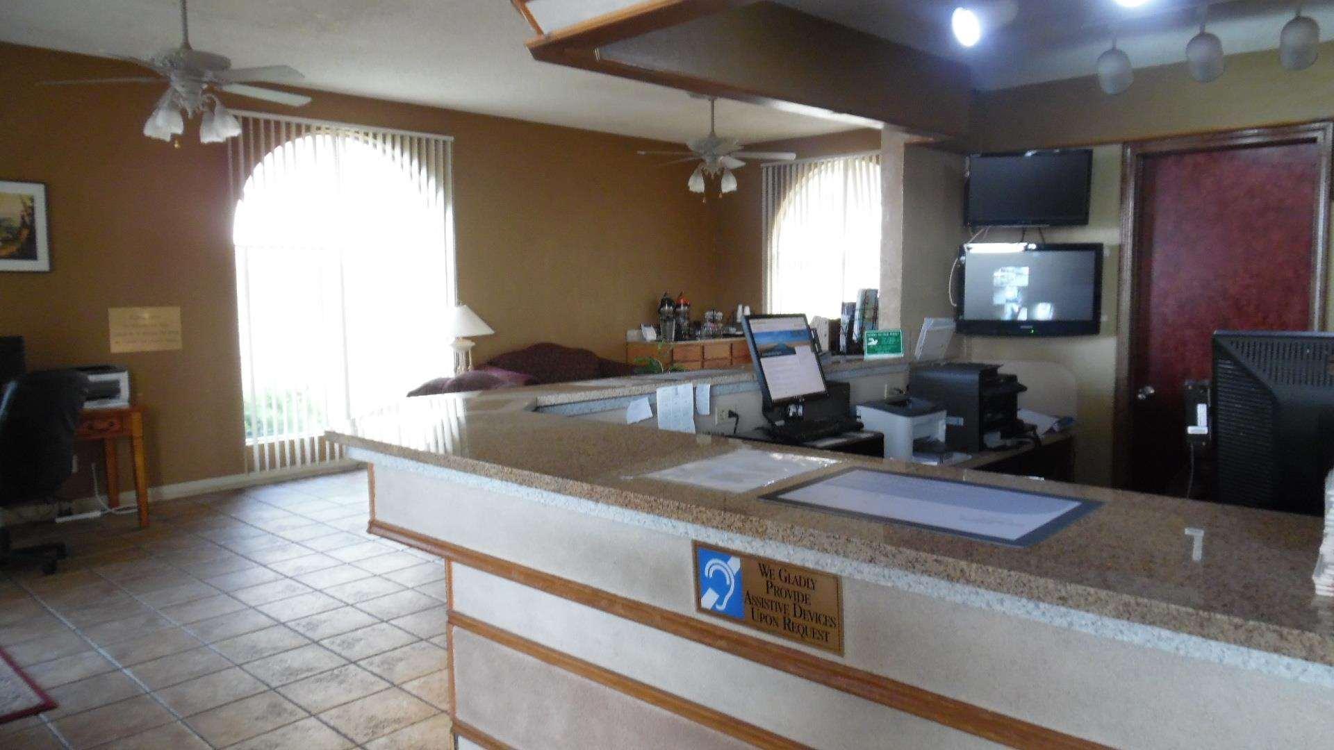 Red Roof Inn and Suites Oklahoma City Southwest - photo 16