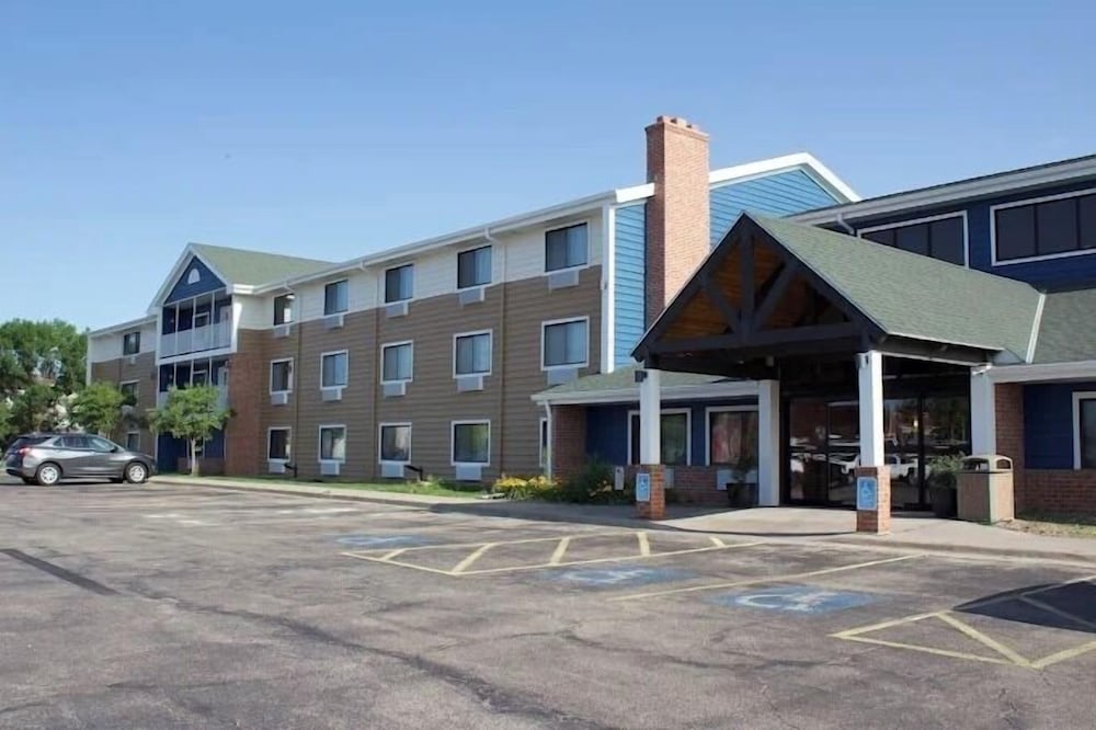 AmericInn by Wyndham Kearney in Kearney, United States