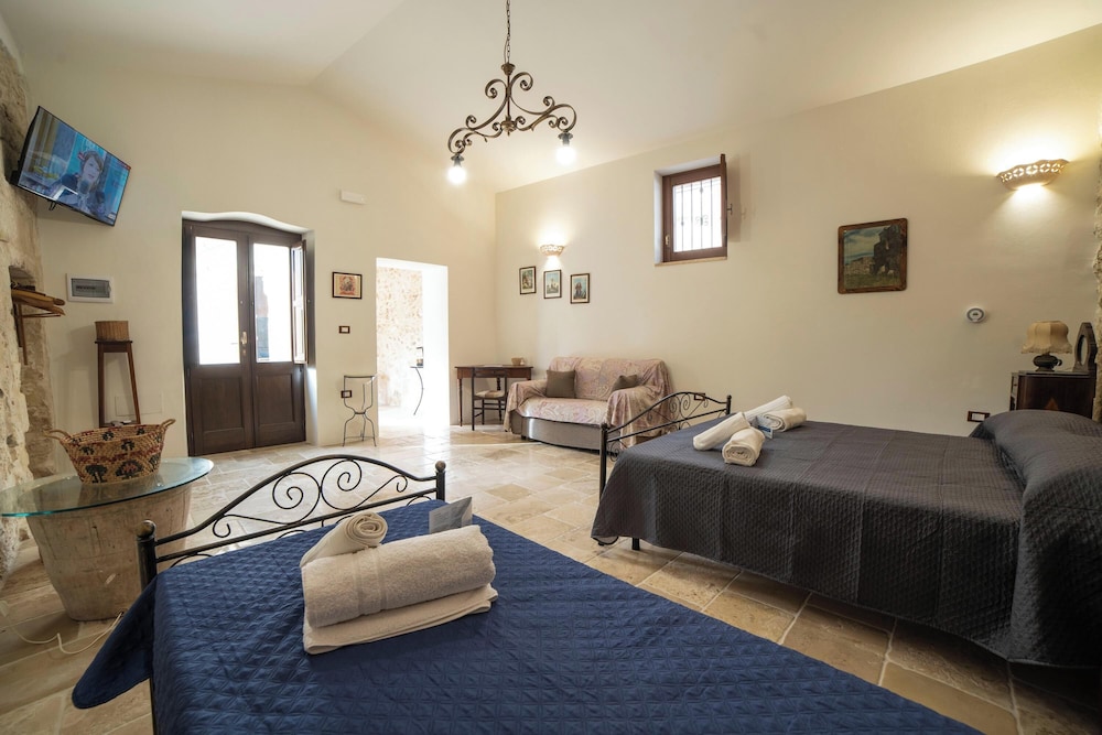 Corte San Giorgio Apartments with airco — 4-Star Luxury Hotel in Martano, Italy