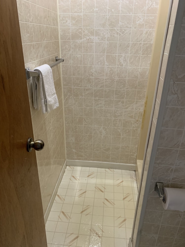 Boone Trail Inn - photo 11