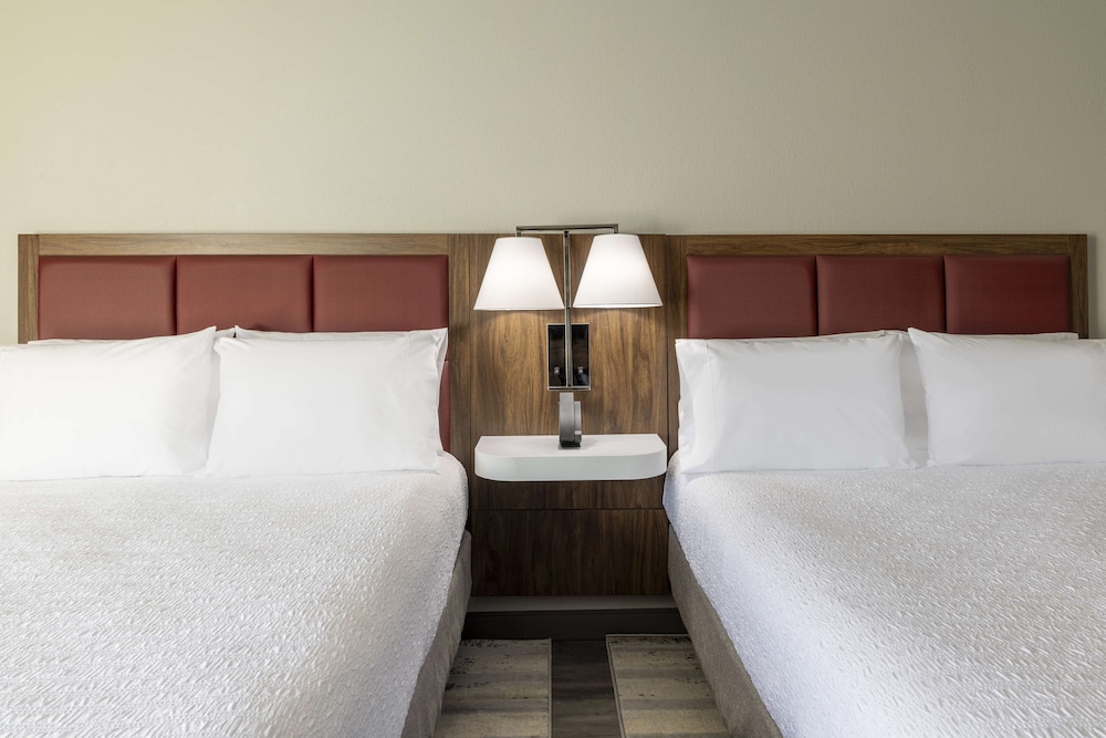 Hampton Inn Athens - photo 16