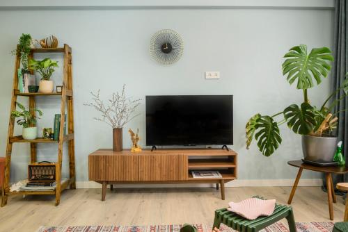 Mid century Charm apartments в центре Алматы — 4-Star Luxury Hotel in Almaty, Kazakhstan