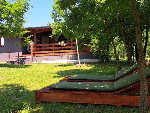 De Luxe mobilna kuća Kijani 44m2 — hotel in Gracac