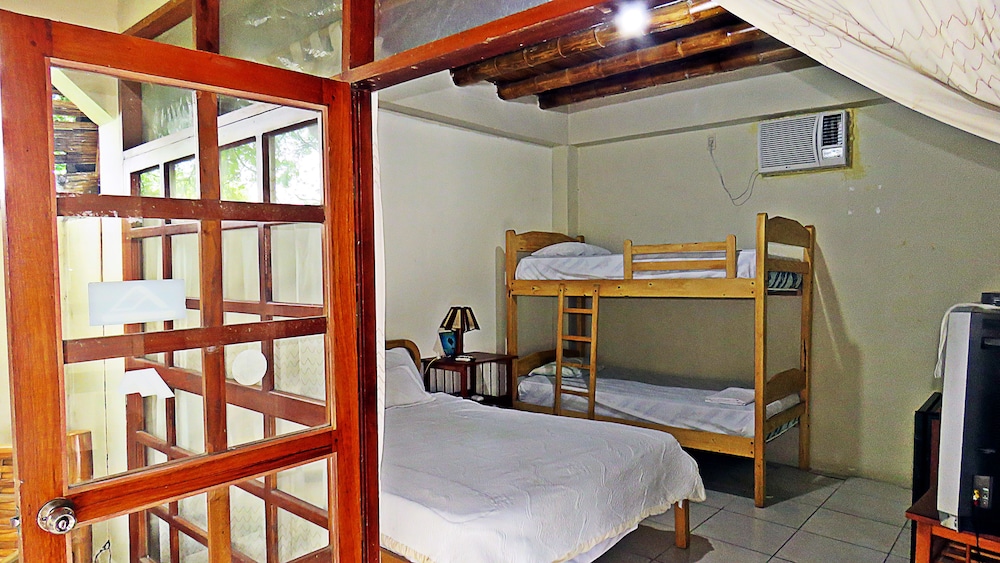 Hotel Sumpa — Unknown City — photo 4