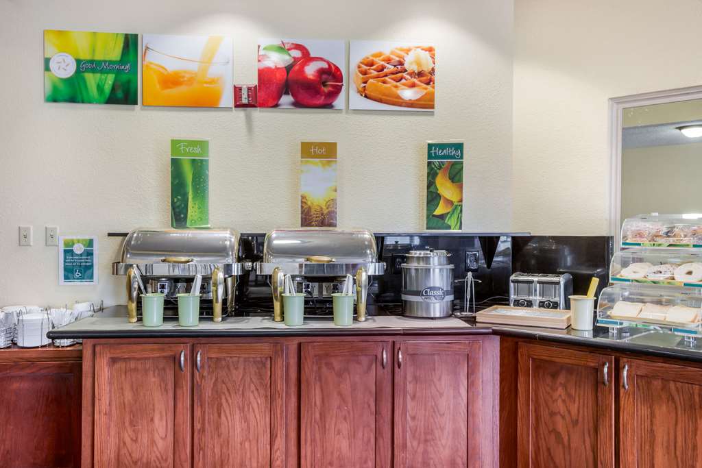 Quality Inn & Suites Lawrence University Area - photo 53