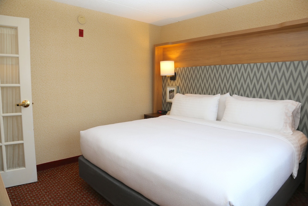 Holiday Inn Salem I 93 at Exit 2 by IHG - photo 17