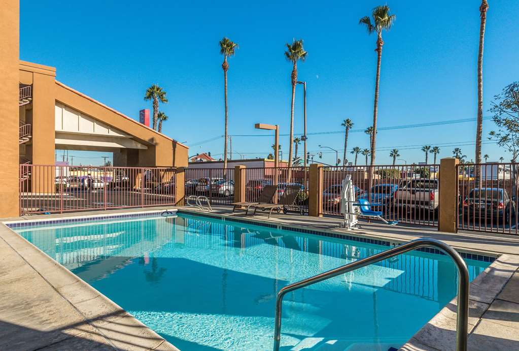 Days Inn by Wyndham Chula Vista San Diego - photo 10