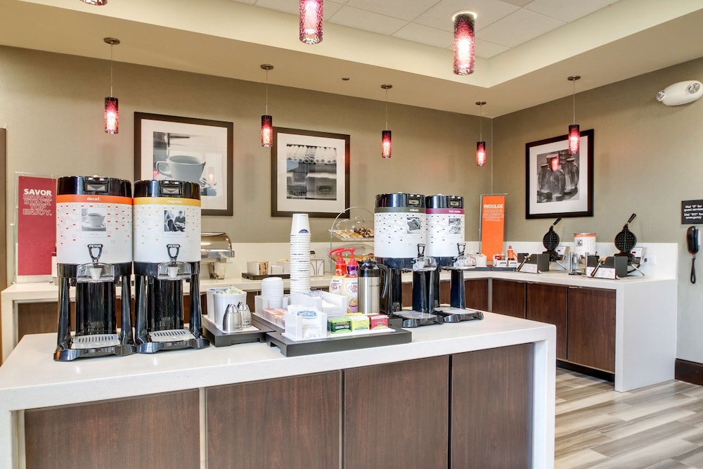 Hampton Inn & Suites Greenville Airport SC - photo 48