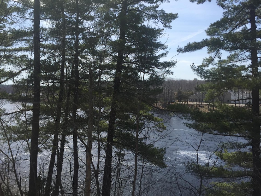 Milford Motel On the River - photo 20