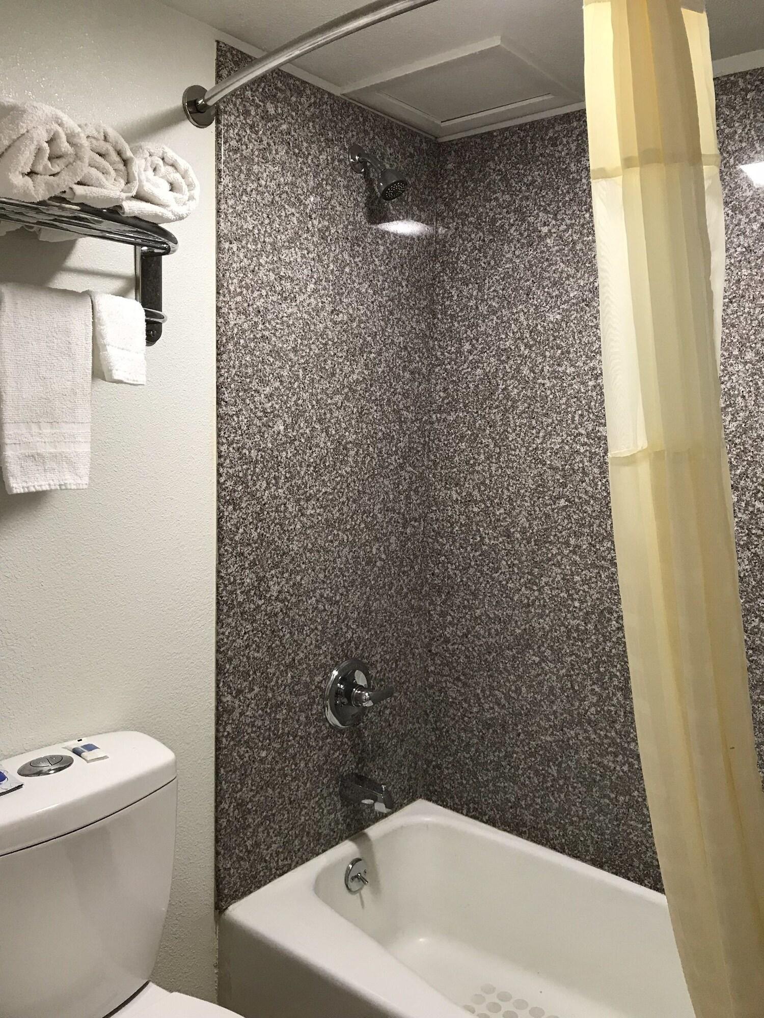 Best Budget Inn Abilene - photo 30