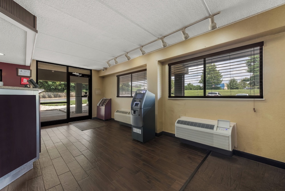 Red Roof Inn Hickory - photo 4