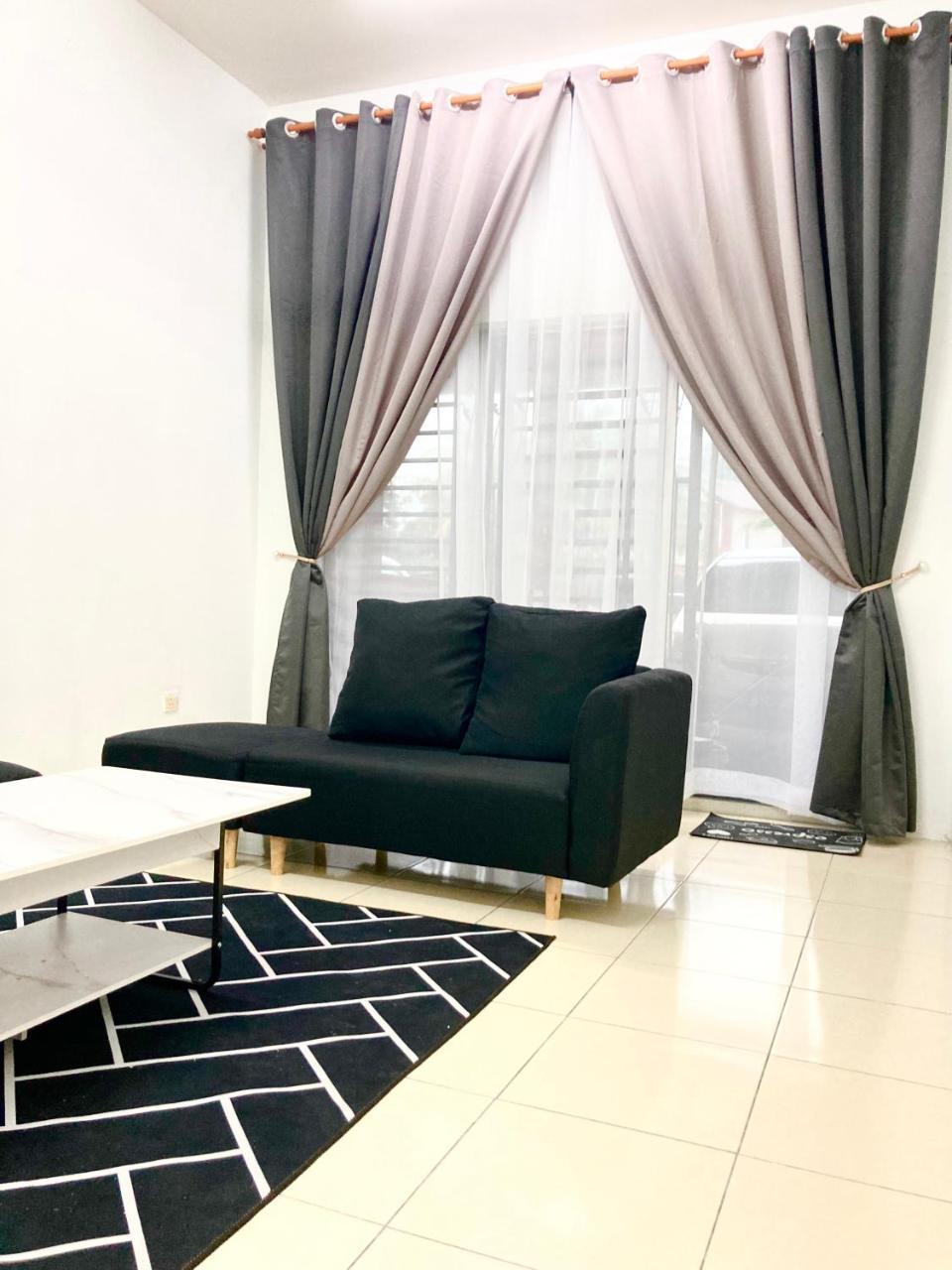 Isyfaq Homestay Seremban Rahang 3 Bedrooms — 4-Star Luxury Hotel in Seremban, Malaysia
