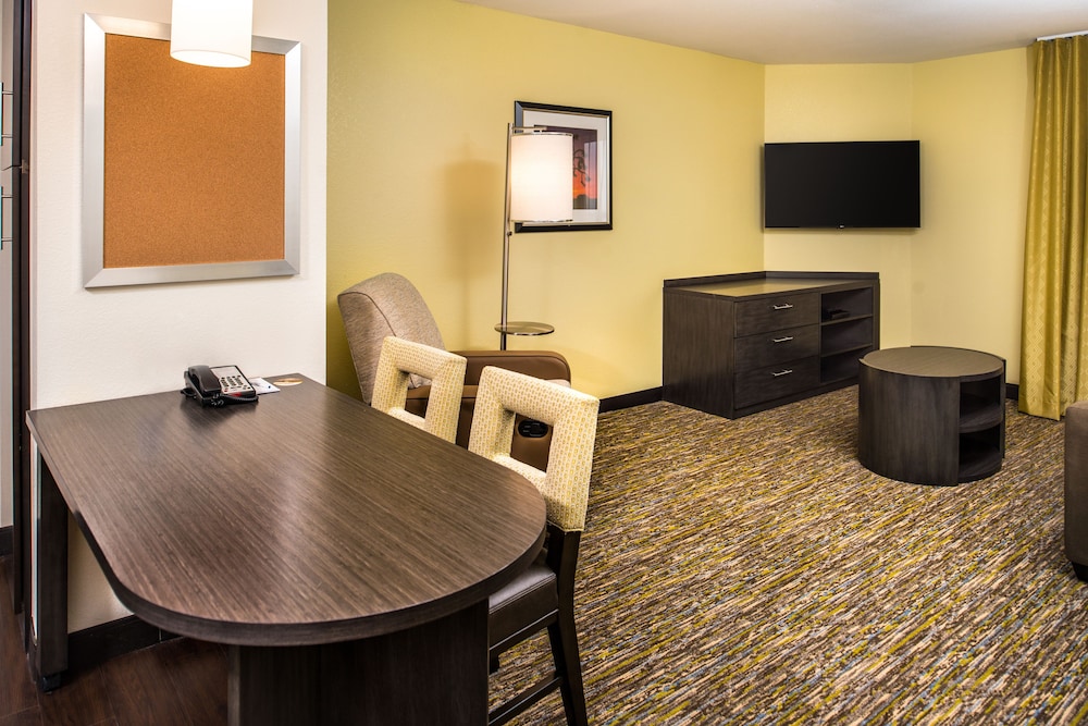 Candlewood Suites Carlsbad South by IHG - photo 18