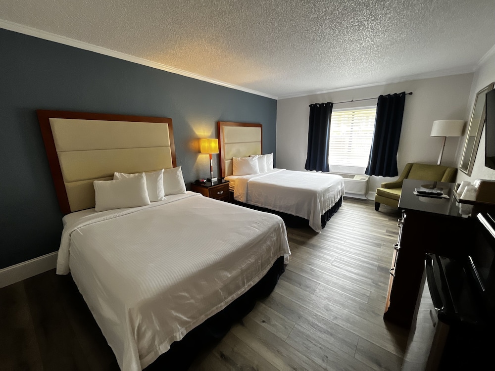 At Home Inn & Suites - photo 31