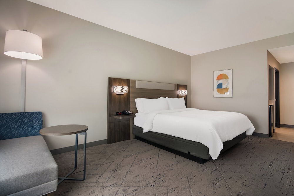 Holiday Inn Express & Suites Springdale Fayetteville Area - photo 12