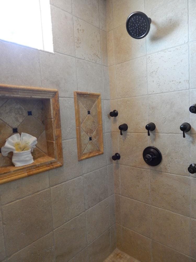 371 Pismo Avenue Condo — 4-Star Luxury Hotel in Pismo Beach, United States