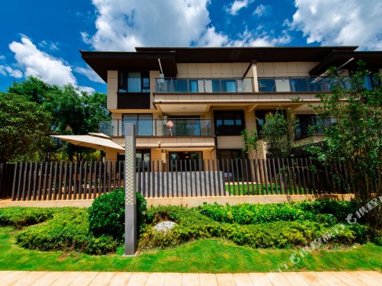 Fuxian Lake Rich man Resort Hotel in Chengjiang, People's Republic of China