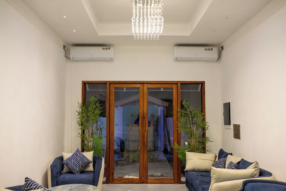 Aqua Heaven Inn in Unknown City, Maldives