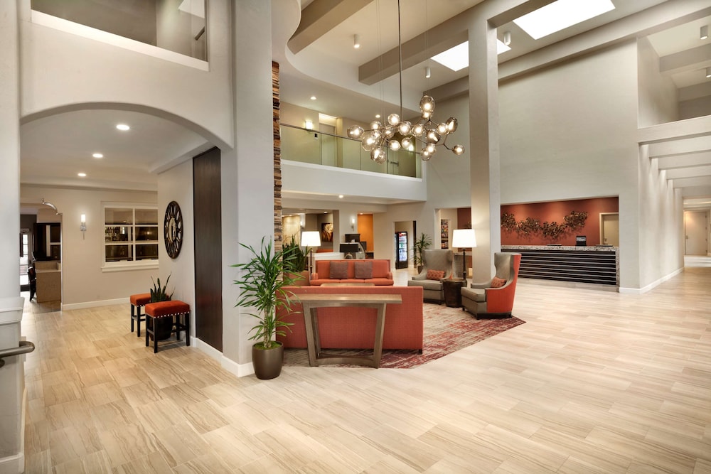 Embassy Suites by Hilton Temecula Valley Wine Country - photo 4