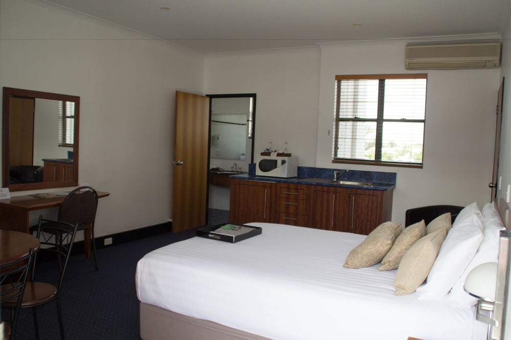 Gladstone Capricorn Apartments — 4-Star Luxury Hotel in Gladstone, Australia