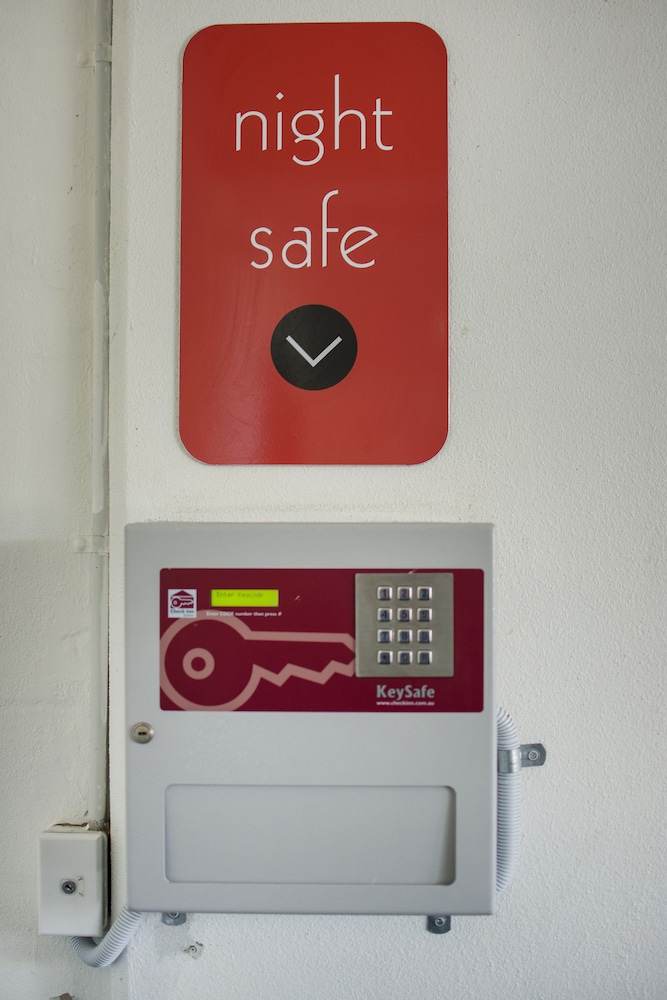 The Chermside Apartments — Chermside — photo 3
