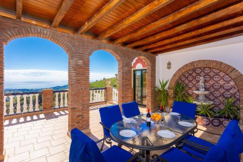 Villa El Pedregal — 4-Star Luxury Hotel in Frigiliana, Spain
