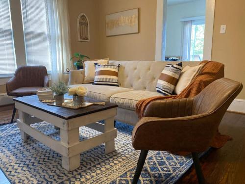 Historic Charmer Pet Friendly — Concord